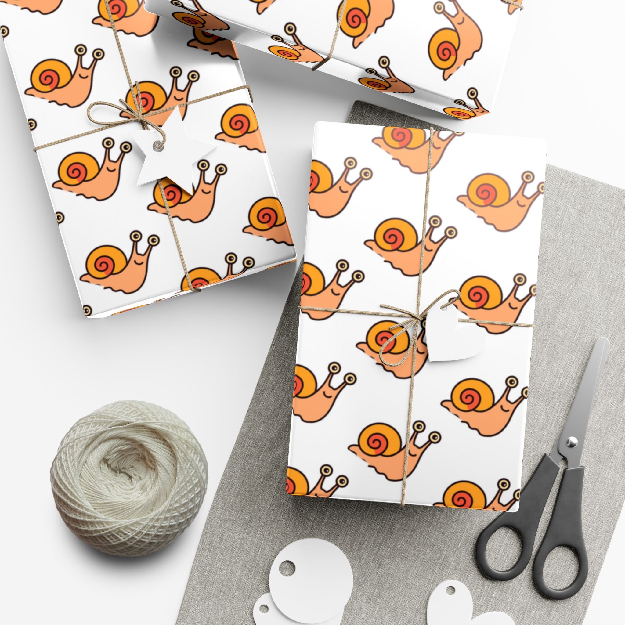 Cute Snail Gift Wrapping Paper, Roll with Cute Snail Design - Perfect for Nature Lovers, Kids' Birthdays, Holidays, Crafting, DIY Projects
